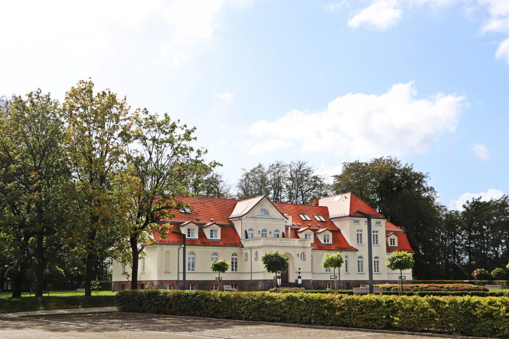 Pałac w Łebuni
